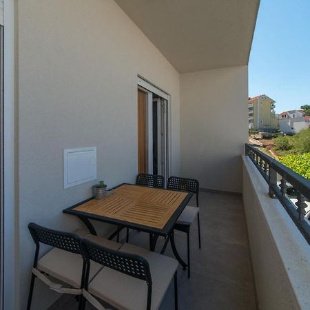 Apartmani Spiline Baška Voda Exteriör bild