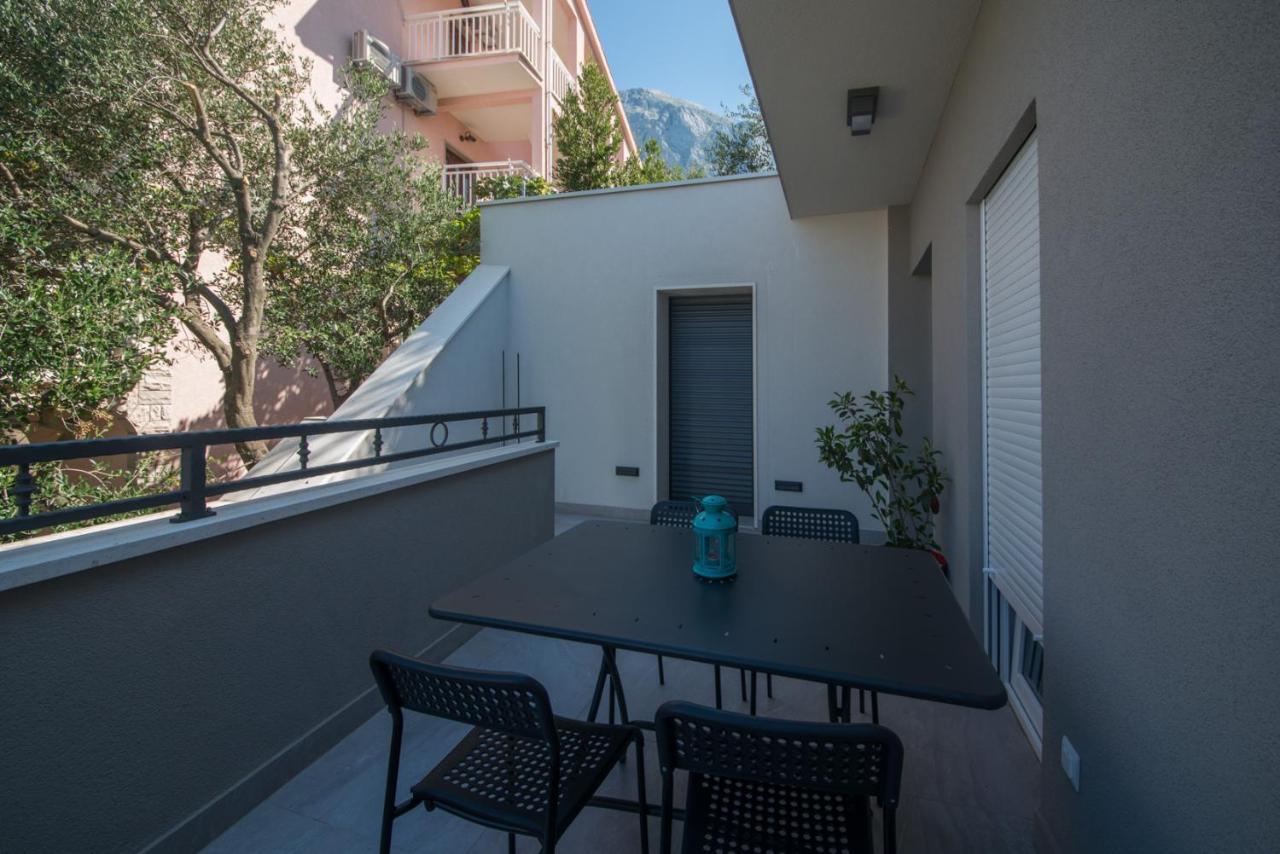 Apartmani Spiline Baška Voda Exteriör bild