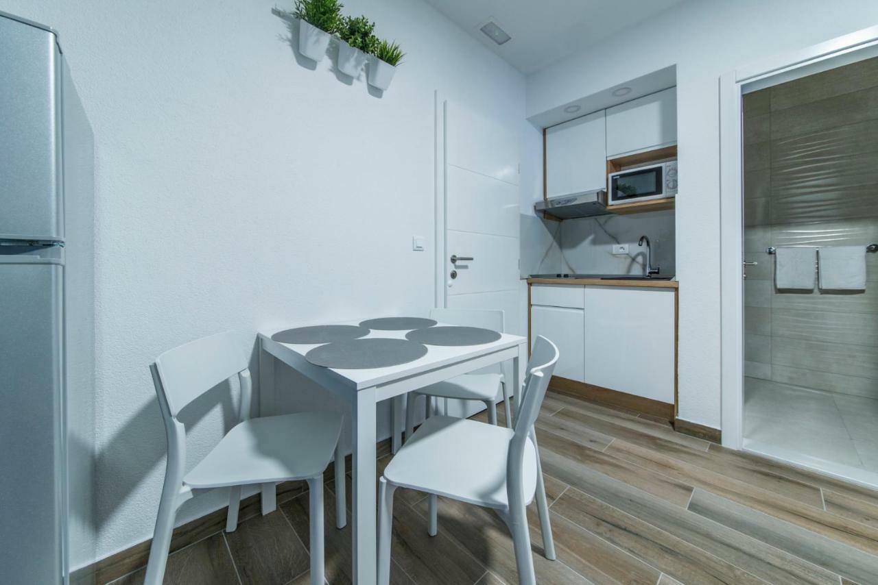 Apartmani Spiline Baška Voda Exteriör bild